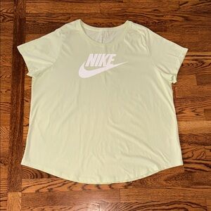 Nike Women’s Pale Green Logo Short Sleeve Tee